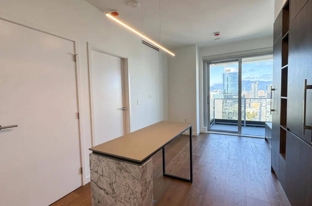 3302 - 1277 Hornby Street, Vancouver, BC - MLS: R3180098 - Photo 3 3302 - 1277 Hornby Street, Vancouver, BC - MLS: R3180098 - Photo 3