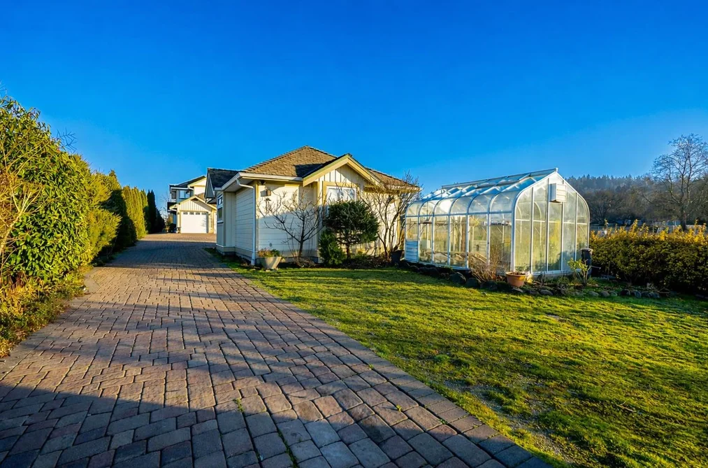 House for sale at 3302 168 Street Surrey British Columbia - MLS: R3081919
