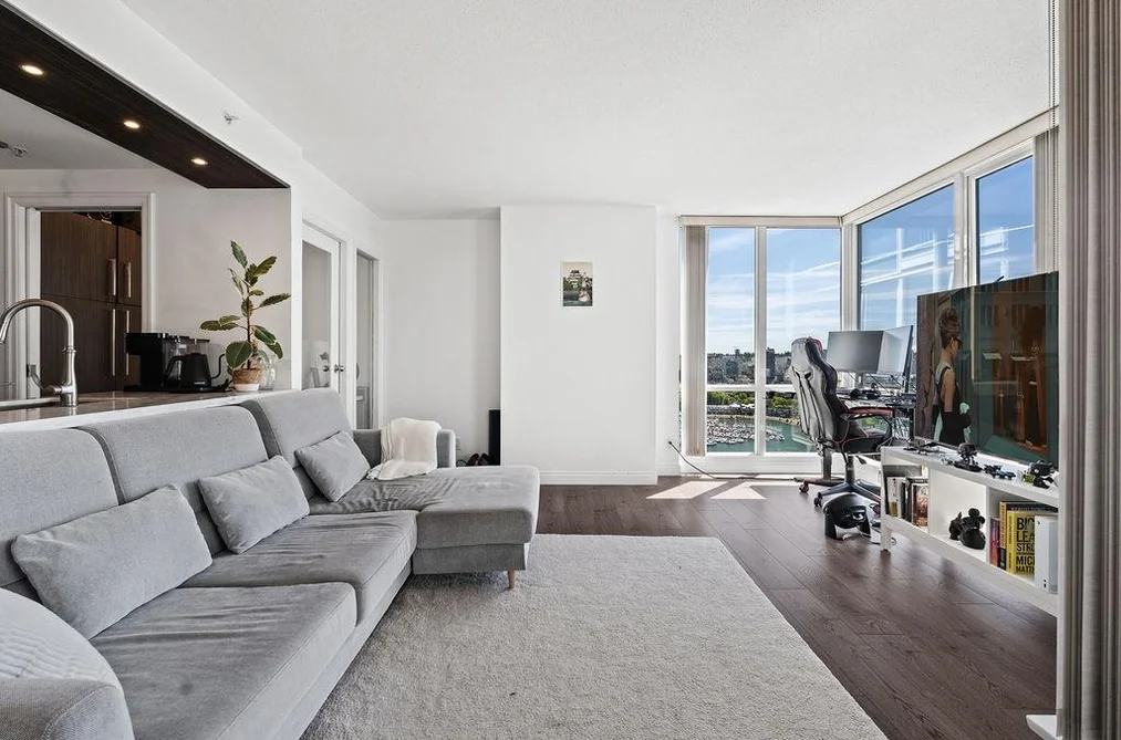 3302 193 AQUARIUS MEWS, Vancouver BC V6Z 2Z2, Vancouver BC — Residential for Sale - Photo 2