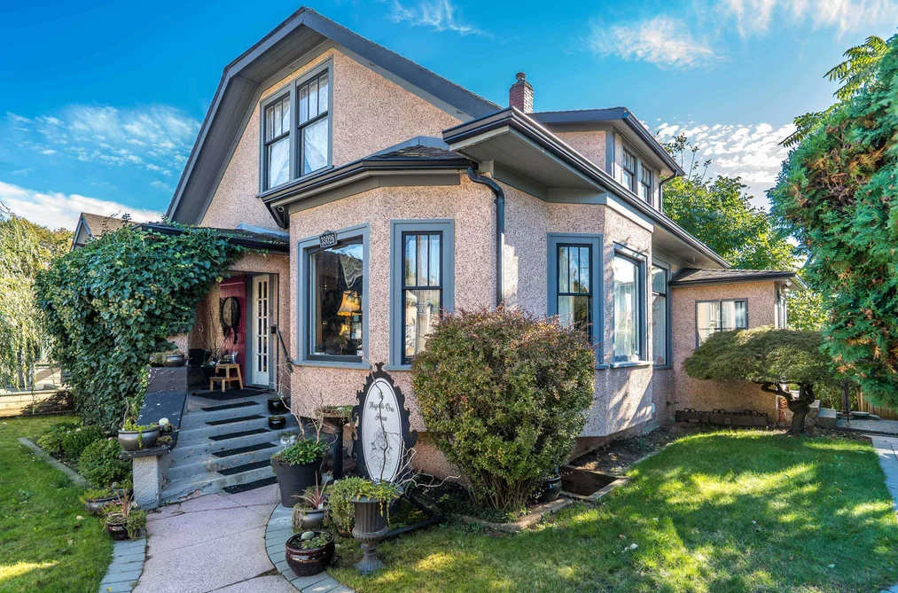33026 2 AVENUE, Mission BC V2V 1J8, Mission BC — Residential for Sale - Photo 2