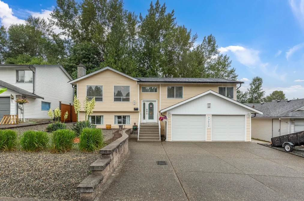 House for sale at 33039 Malahat Place Abbotsford British Columbia - MLS: R3142817