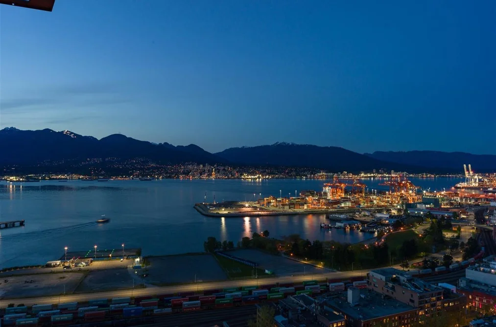Condo for sale at 3304 128 W Cordova Street Vancouver British Columbia - MLS: R3093004
