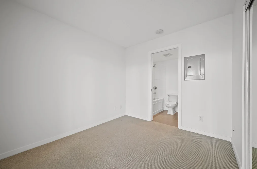 3305 13688 100 AVENUE, Surrey BC V3T 0G5, Surrey BC — Residential for Sale - Photo 2
