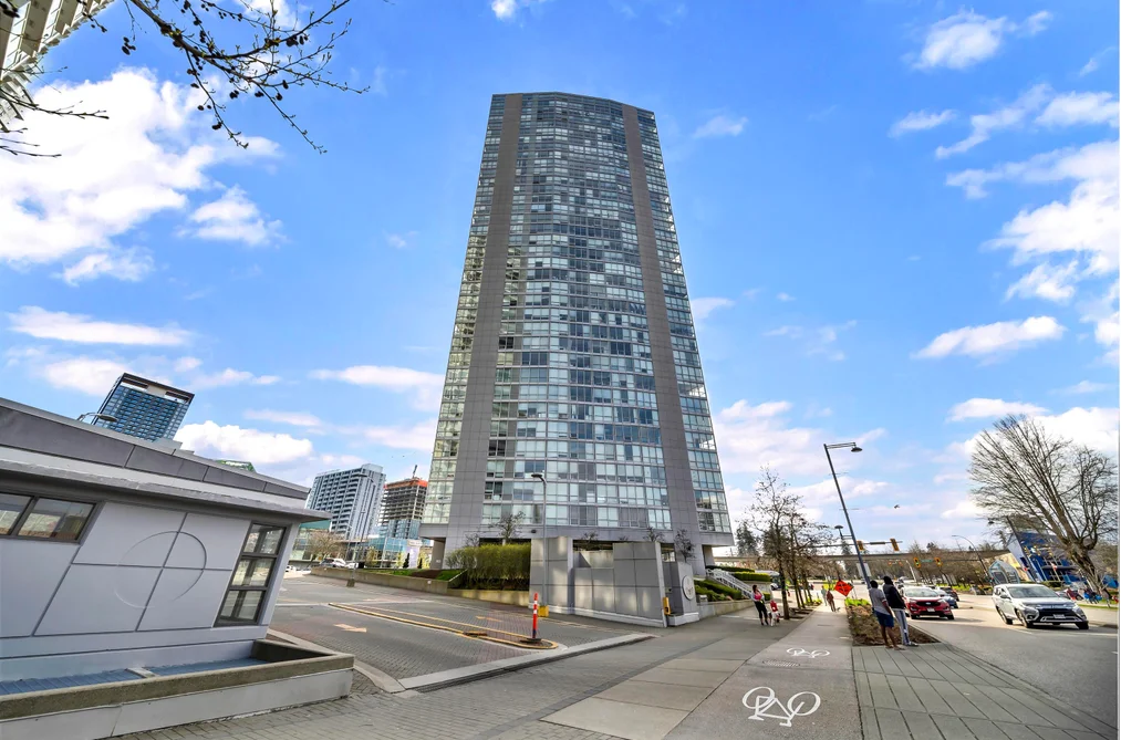 Condo for sale at 3306 13618 100 Avenue Surrey British Columbia - MLS: R3089335