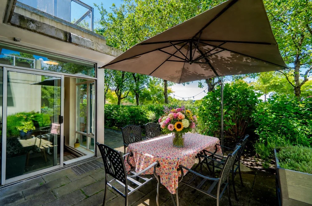 Condo for sale at 331 2288 W Broadway Vancouver British Columbia - MLS: R3136658