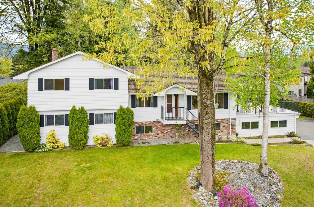 House for sale at 33103 Whidden Avenue Mission British Columbia - MLS: R3168317