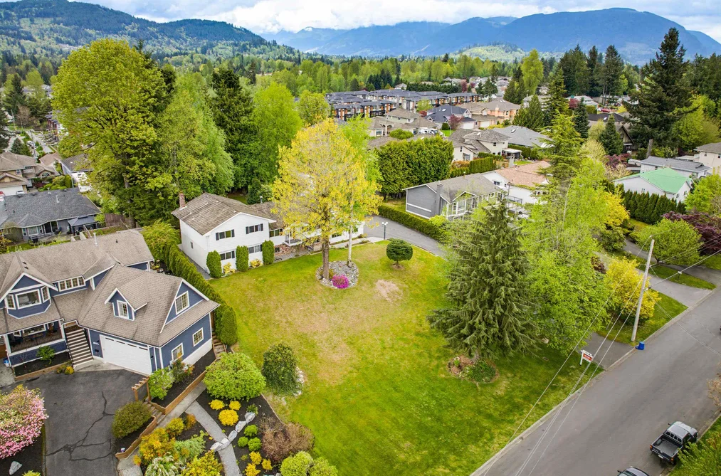 33103 WHIDDEN AVENUE, Mission BC V2V 2T3, Mission BC — Residential for Sale - Photo 4