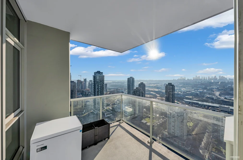 3311 4168 LOUGHEED HIGHWAY, Burnaby BC V5C 0N9, Burnaby BC — Residential for Sale - Photo 2