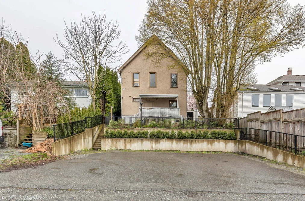 House for sale at 33170 7 Avenue Mission British Columbia - MLS: R3106844