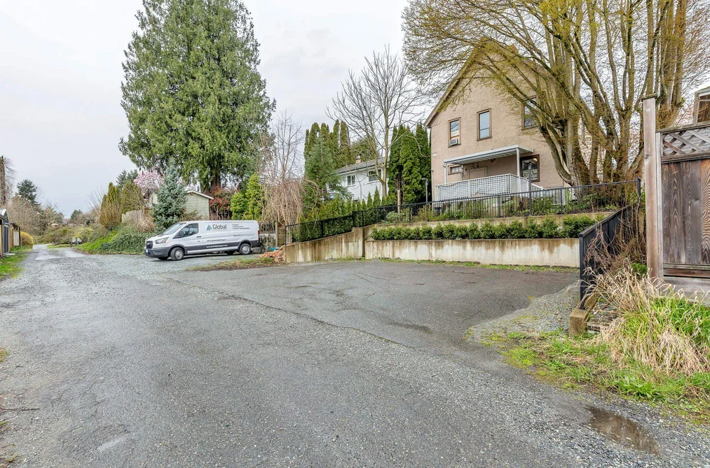 33170 7 AVENUE, Mission BC V2V 2E1, Mission BC — Residential for Sale - Photo 3