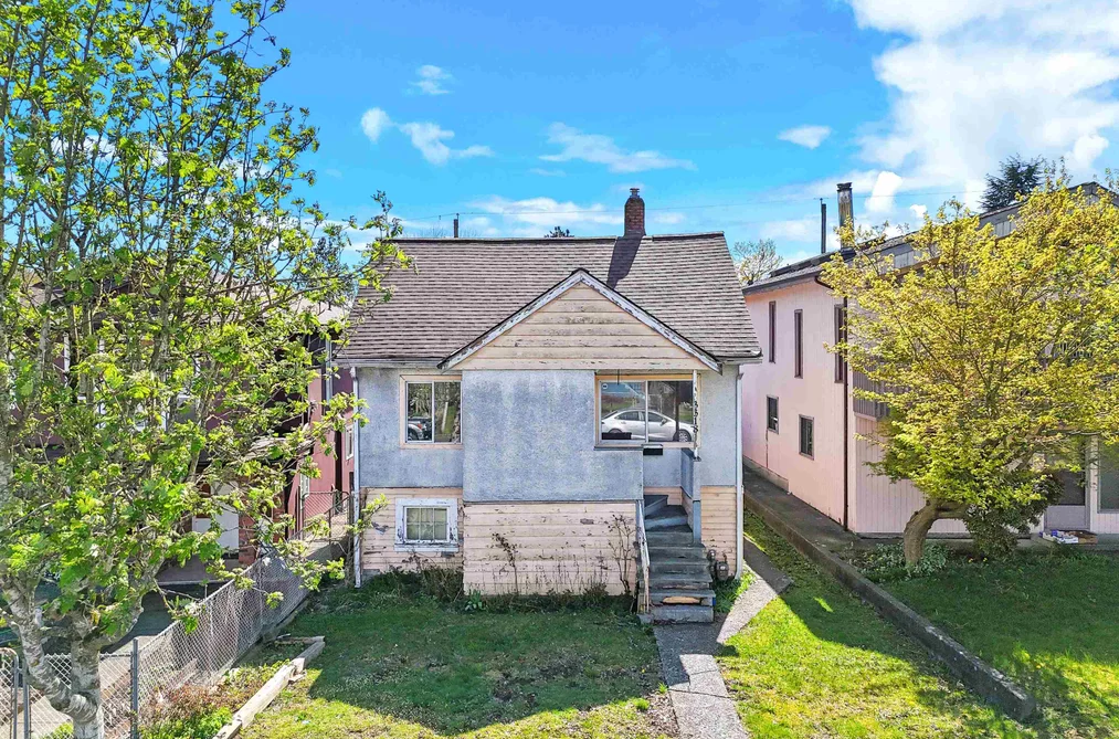 House for sale at 3318 William Street Vancouver British Columbia - MLS: R3077604