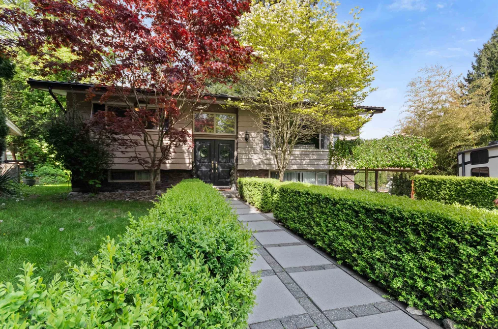 33191 EDGEWOOD AVENUE, Abbotsford BC V2S 8B4, Abbotsford BC — Residential for Sale - Photo 2
