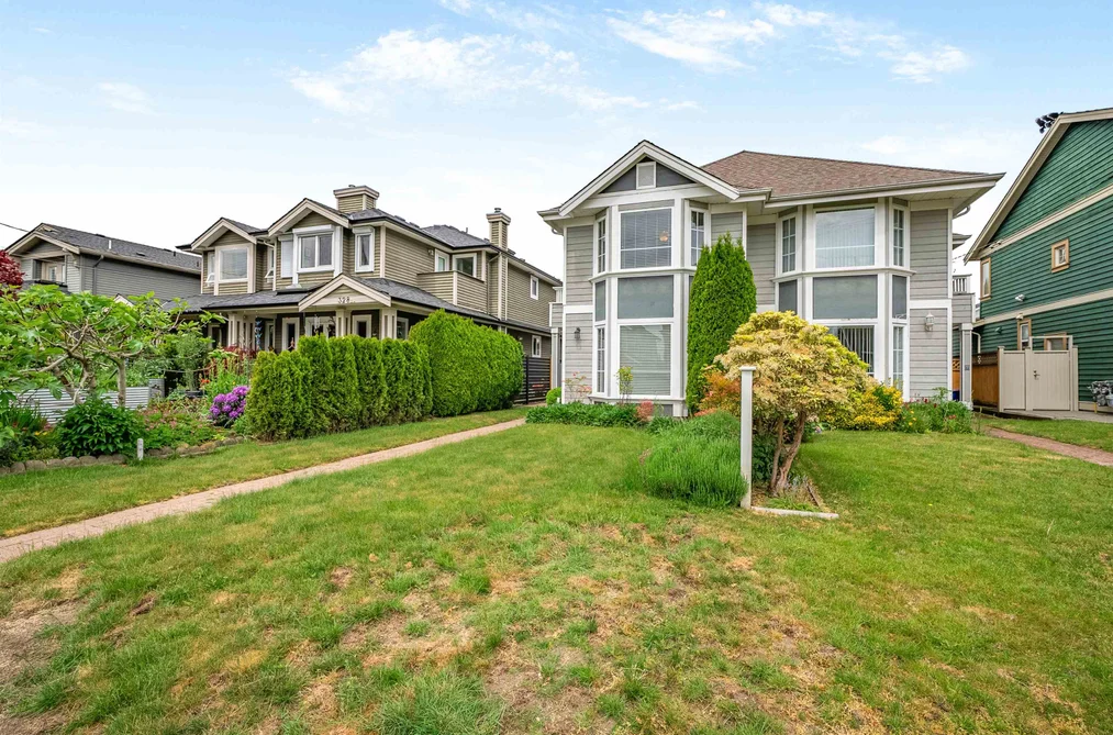 332 E 12TH STREET, North Vancouver BC V7L 2J9, North Vancouver BC — Residential for Sale - Photo 3