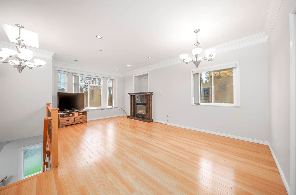 3320 E 43RD AVENUE, Vancouver BC V5R 3A1, Vancouver BC — Residential for Sale - Photo 3