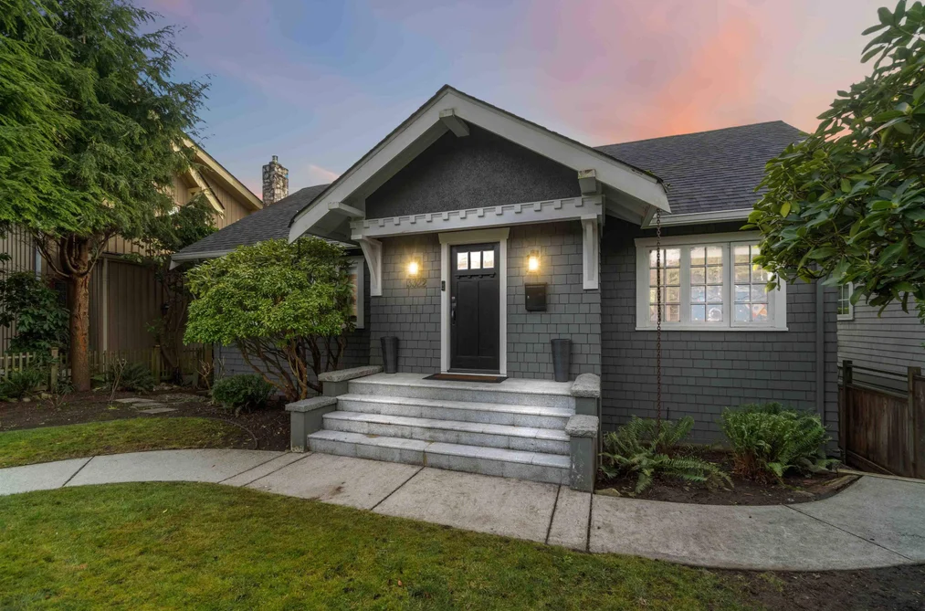 House for sale at 3322 W 38th Avenue Vancouver British Columbia - MLS: R3090537