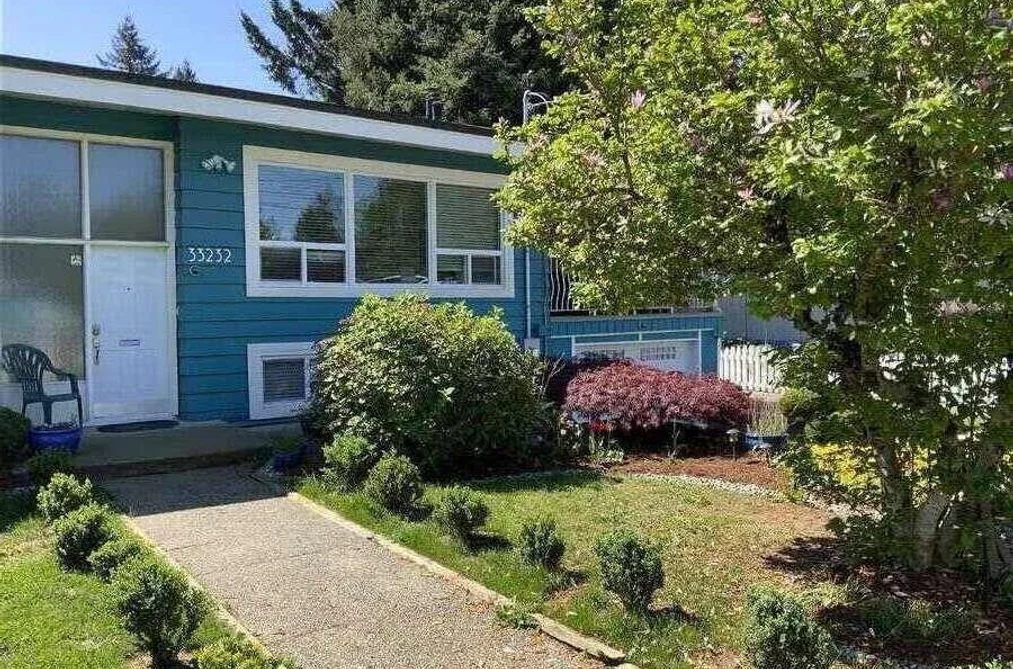 House for sale at 33232 Hawthorne Avenue Abbotsford British Columbia - MLS: R3094393