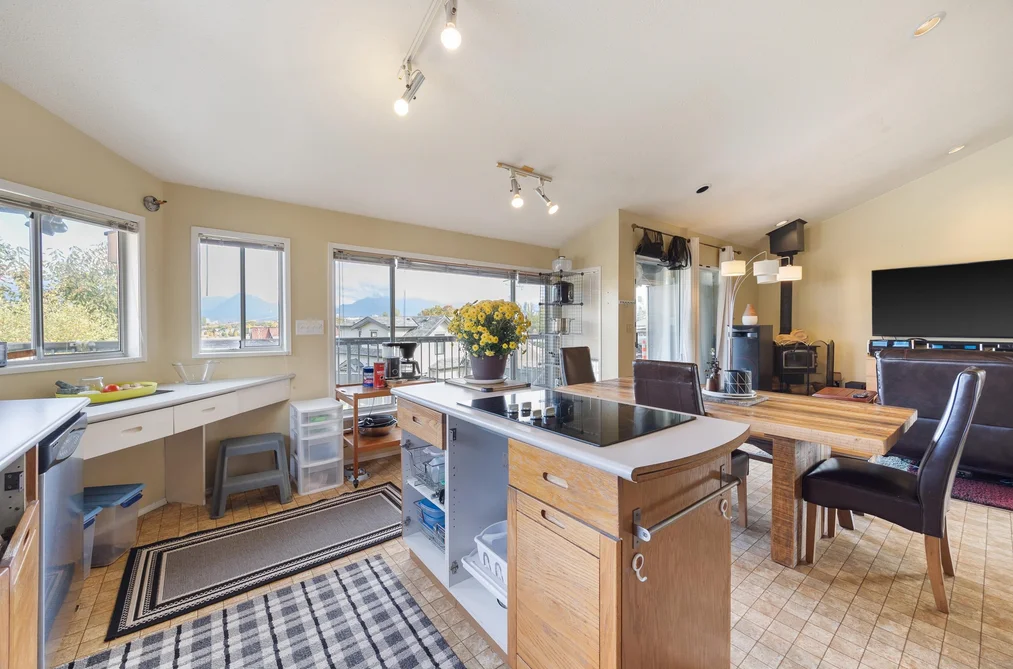 3325 Seaforth Drive, Vancouver, BC - House for Sale - Photo 15 of 40 3325 Seaforth Drive, Vancouver, BC - House for Sale - Photo 15 of 40