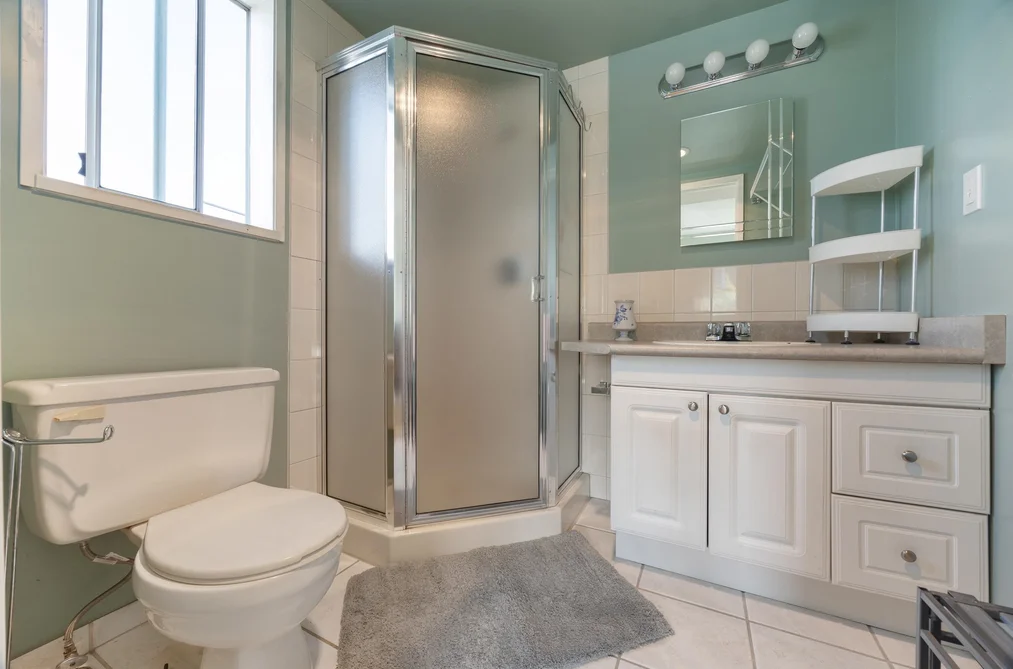3325 Seaforth Drive, Vancouver, BC - House for Sale - Photo 20 of 40 3325 Seaforth Drive, Vancouver, BC - House for Sale - Photo 20 of 40