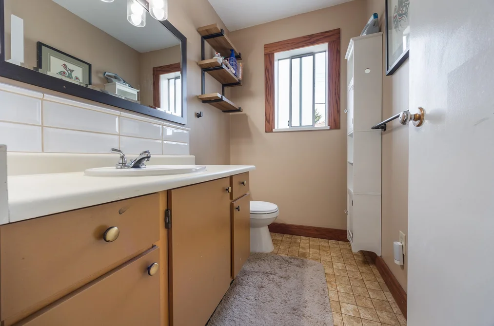 3325 Seaforth Drive, Vancouver, BC - House for Sale - Photo 21 of 40 3325 Seaforth Drive, Vancouver, BC - House for Sale - Photo 21 of 40