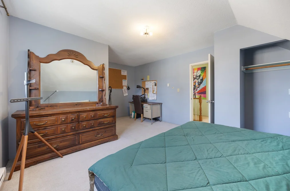 3325 Seaforth Drive, Vancouver, BC - House for Sale - Photo 25 of 40 3325 Seaforth Drive, Vancouver, BC - House for Sale - Photo 25 of 40