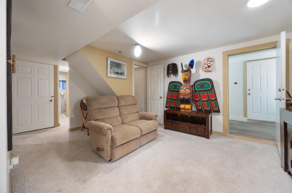 3325 Seaforth Drive, Vancouver, BC - House for Sale - Photo 29 of 40 3325 Seaforth Drive, Vancouver, BC - House for Sale - Photo 29 of 40