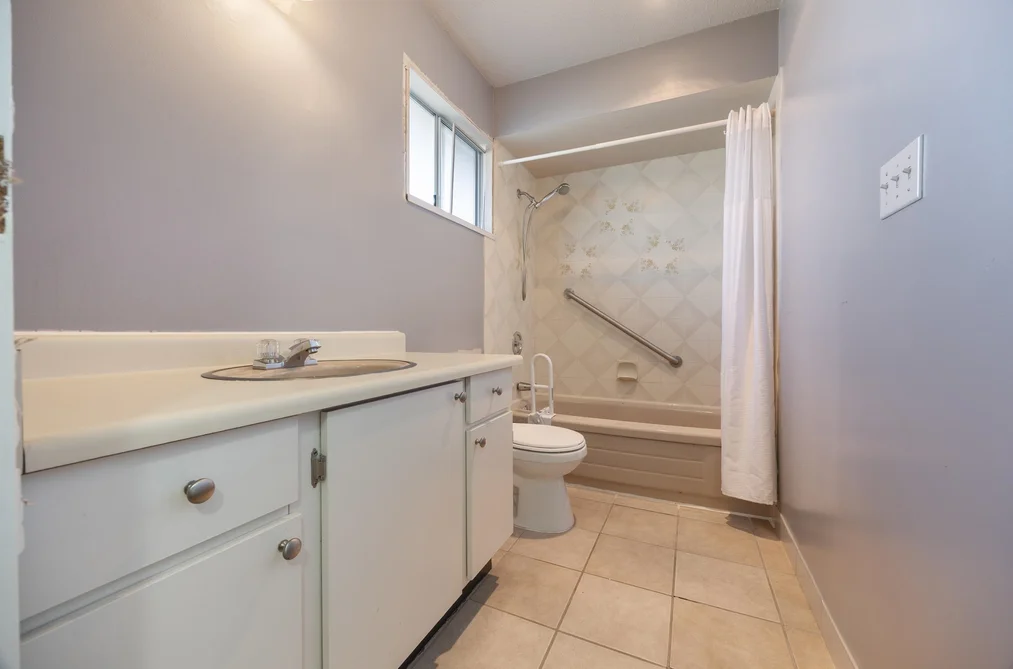3325 Seaforth Drive, Vancouver, BC - House for Sale - Photo 31 of 40 3325 Seaforth Drive, Vancouver, BC - House for Sale - Photo 31 of 40