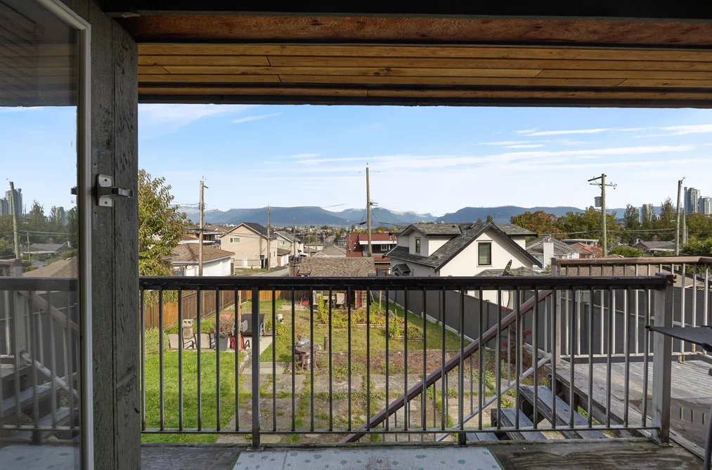 3325 Seaforth Drive, Vancouver, BC - House for Sale - Photo 33 of 40 3325 Seaforth Drive, Vancouver, BC - House for Sale - Photo 33 of 40