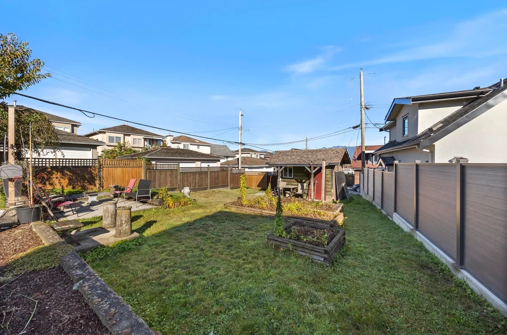 3325 Seaforth Drive, Vancouver, BC - House for Sale - Photo 37 of 40 3325 Seaforth Drive, Vancouver, BC - House for Sale - Photo 37 of 40