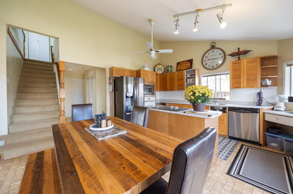 3325 Seaforth Drive, Vancouver, BC - House for Sale - Photo 8 of 40 3325 Seaforth Drive, Vancouver, BC - House for Sale - Photo 8 of 40