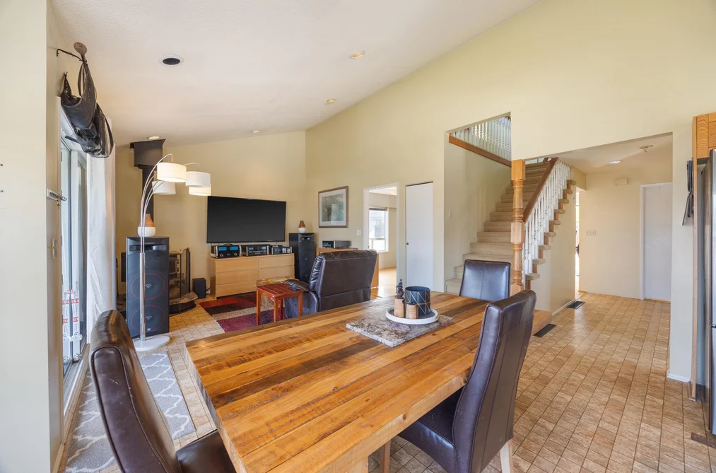3325 Seaforth Drive, Vancouver, BC - House for Sale - Photo 9 of 40 3325 Seaforth Drive, Vancouver, BC - House for Sale - Photo 9 of 40