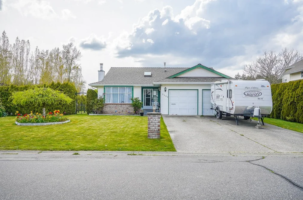 House for sale at 3329 197 Street Langley British Columbia - MLS: R3116675