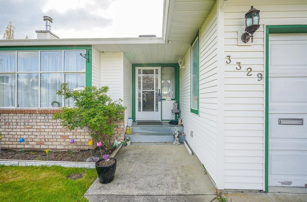 3329 197 STREET, Langley BC V3A 7X4, Langley BC — Residential for Sale - Photo 2