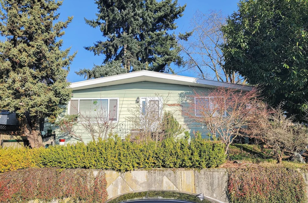 House for sale at 333 Louellen Street New Westminster British Columbia - MLS: R3083437