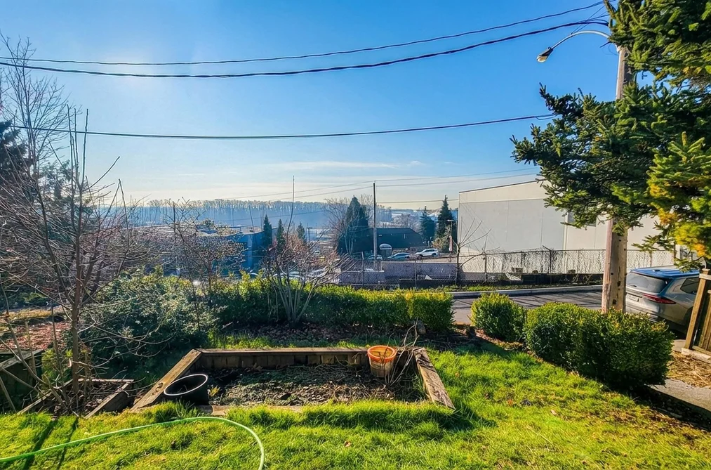 333 LOUELLEN STREET, New Westminster BC V3M 4G6, New Westminster BC — Residential for Sale - Photo 4