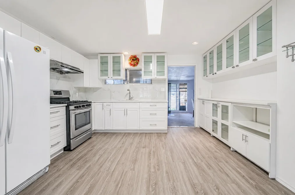 3335 DIEPPE DRIVE, Vancouver BC V5M 4B8, Vancouver BC — Residential for Sale - Photo 2