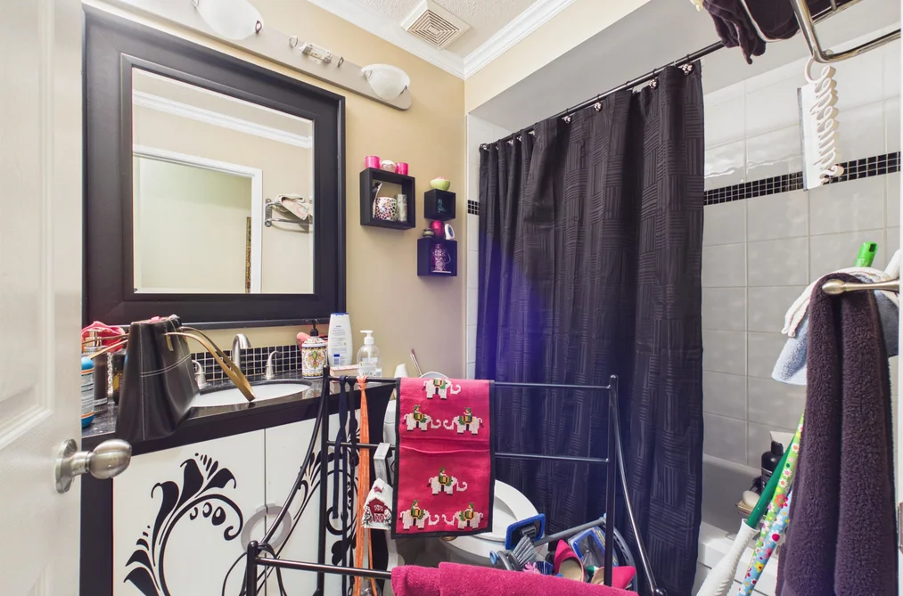 3335 Flagstaff Place, Vancouver, BC - Townhouse for Sale - Photo 12 of 13 3335 Flagstaff Place, Vancouver, BC - Townhouse for Sale - Photo 12 of 13