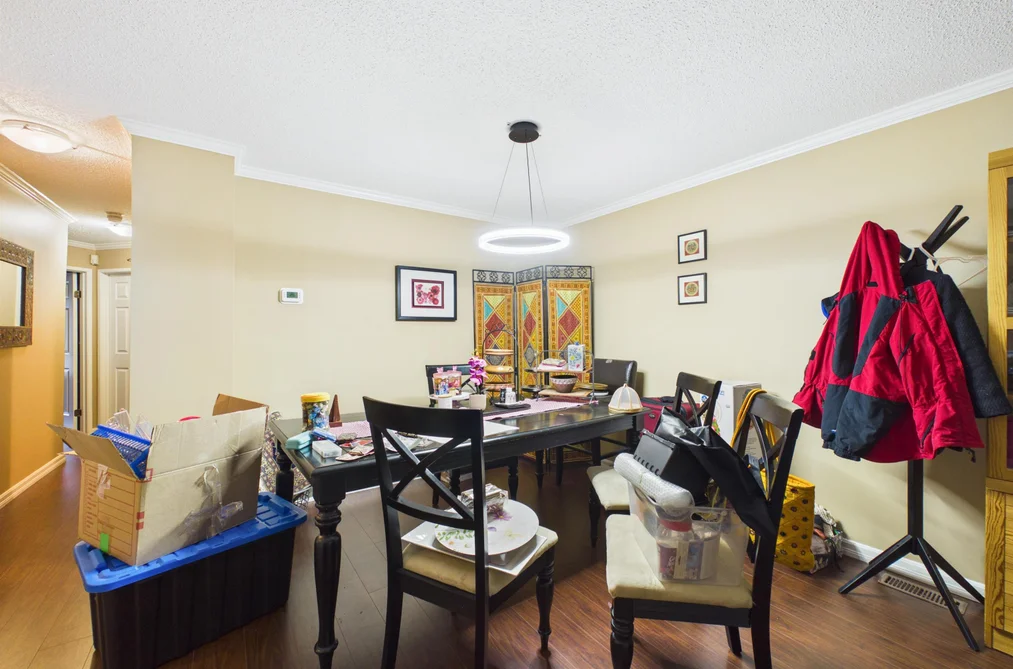 3335 Flagstaff Place, Vancouver, BC - Townhouse for Sale - Photo 8 of 13 3335 Flagstaff Place, Vancouver, BC - Townhouse for Sale - Photo 8 of 13
