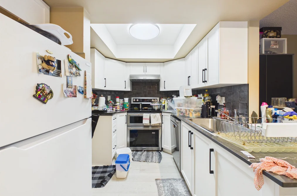 3335 Flagstaff Place, Vancouver, BC - Townhouse for Sale - Photo 9 of 13 3335 Flagstaff Place, Vancouver, BC - Townhouse for Sale - Photo 9 of 13