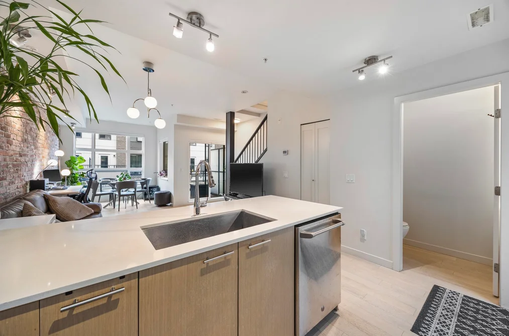 95 Moody St Unit 334, Port Moody, BC - MLS: R3172532