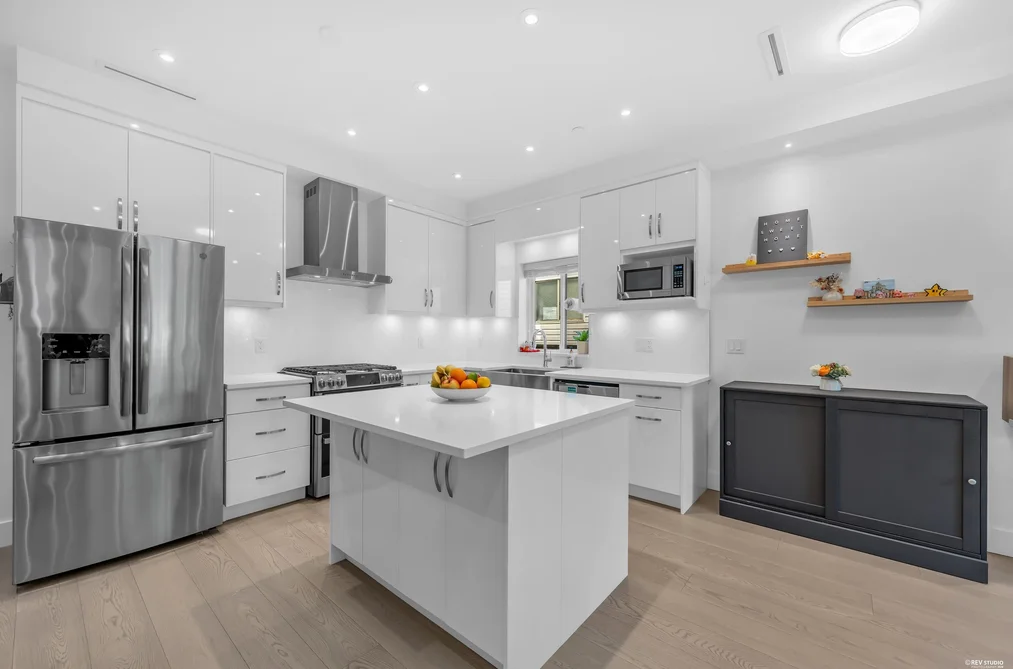 3342 E 24TH AVENUE, Vancouver, BC — Residential for Sale — Photo 10 of 38