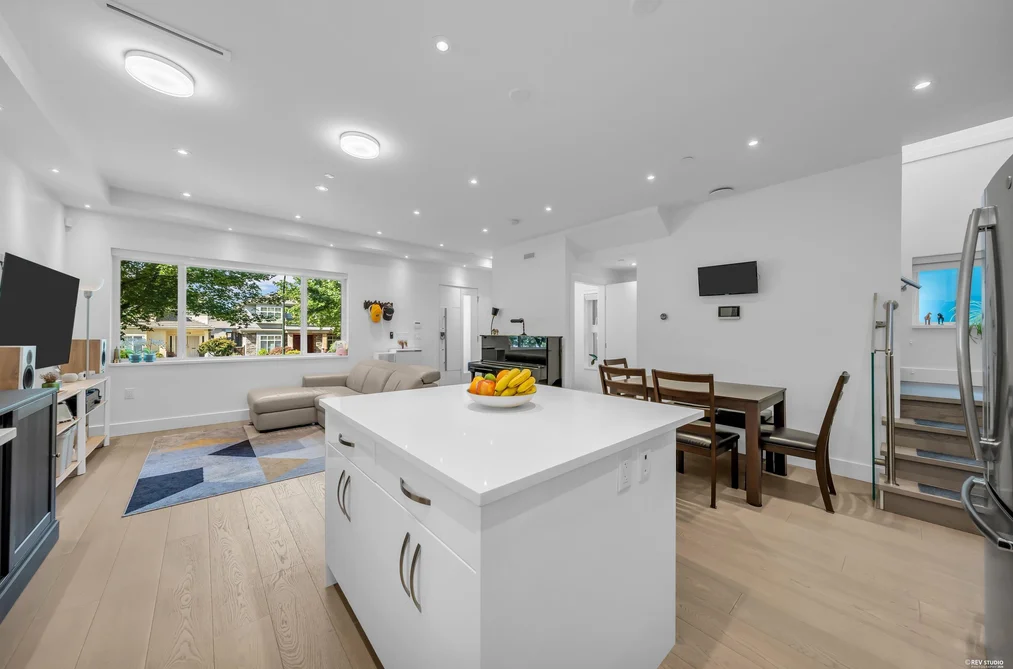 3342 E 24TH AVENUE, Vancouver, BC — Residential for Sale — Photo 13 of 38