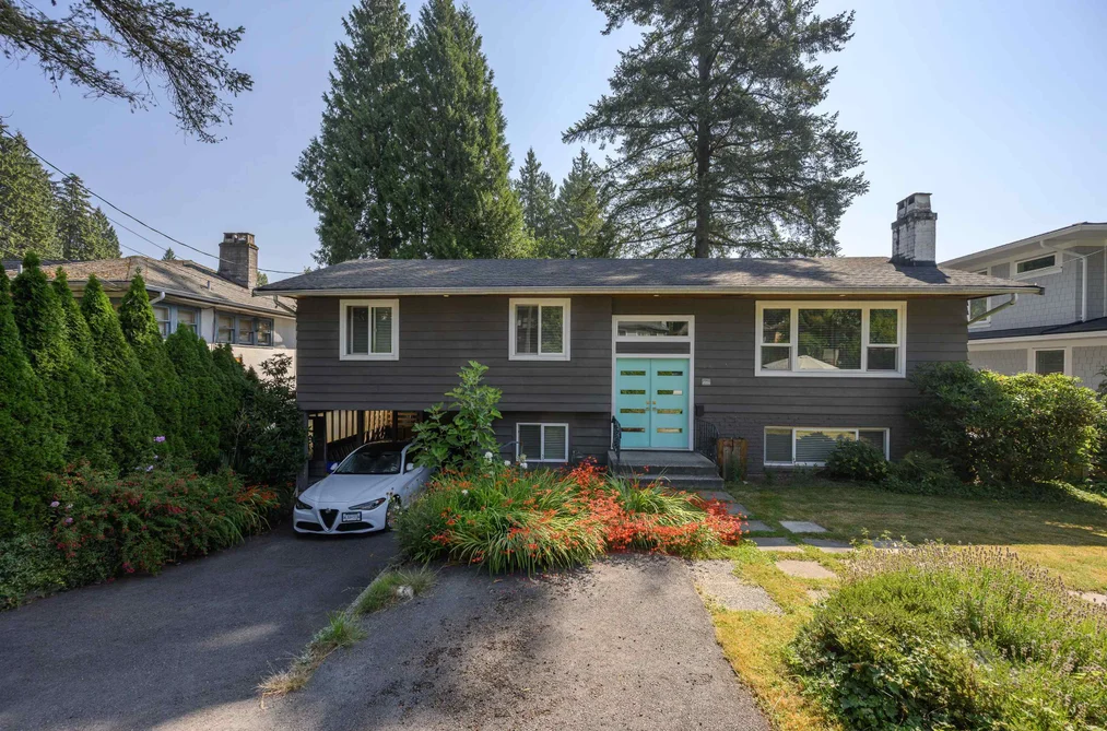 House for sale at 3342 Fromme Road North Vancouver British Columbia - MLS: R3158782