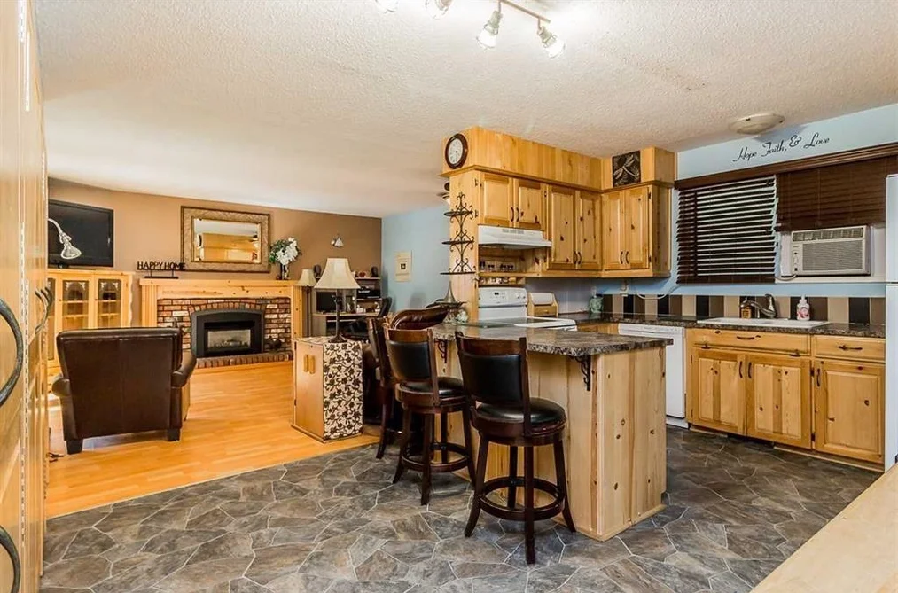 33437 GEORGE FERGUSON WAY, Abbotsford BC V2S 2L9, Abbotsford BC — Residential for Sale - Photo 3