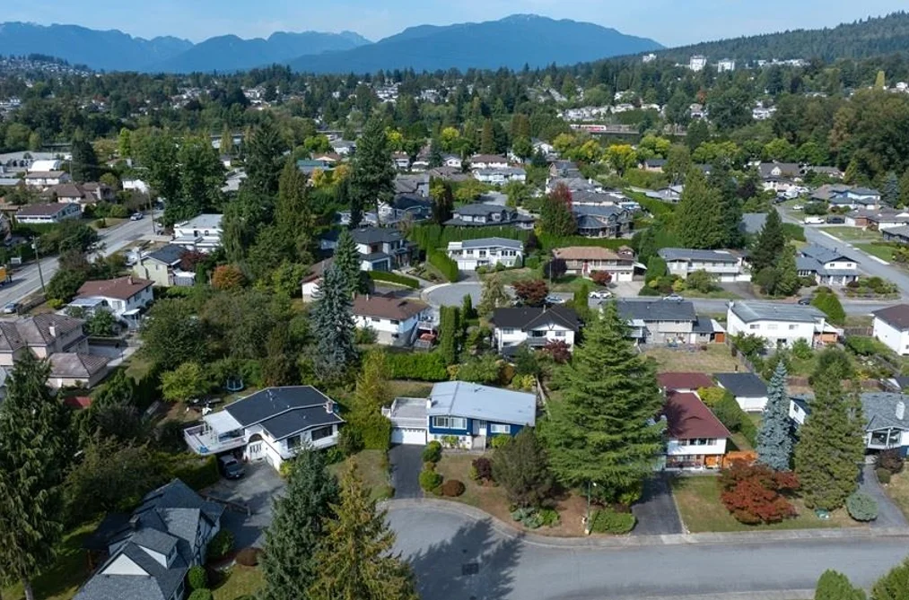 3345 CARDINAL DRIVE, Burnaby BC V5A 2T7, Burnaby BC — Residential for Sale - Photo 3