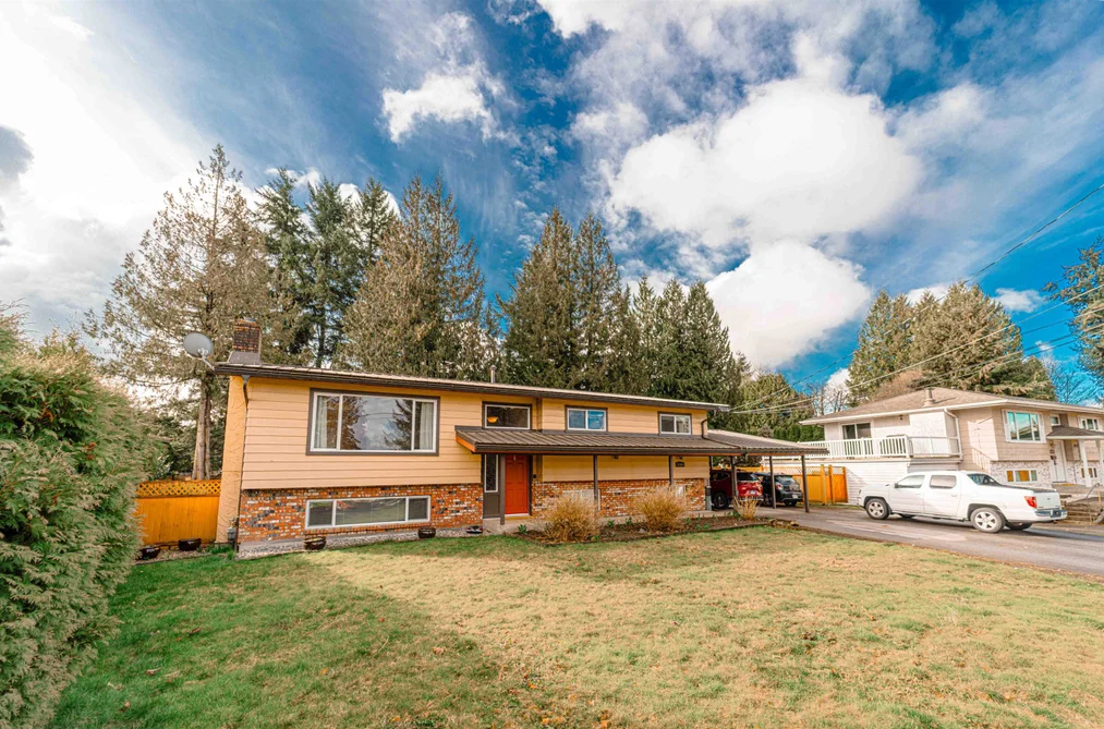 House for sale at 33450 Huggins Avenue Abbotsford British Columbia - MLS: R3108071