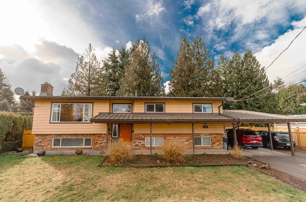33450 HUGGINS AVENUE, Abbotsford BC V2S 2R7, Abbotsford BC — Residential for Sale - Photo 2