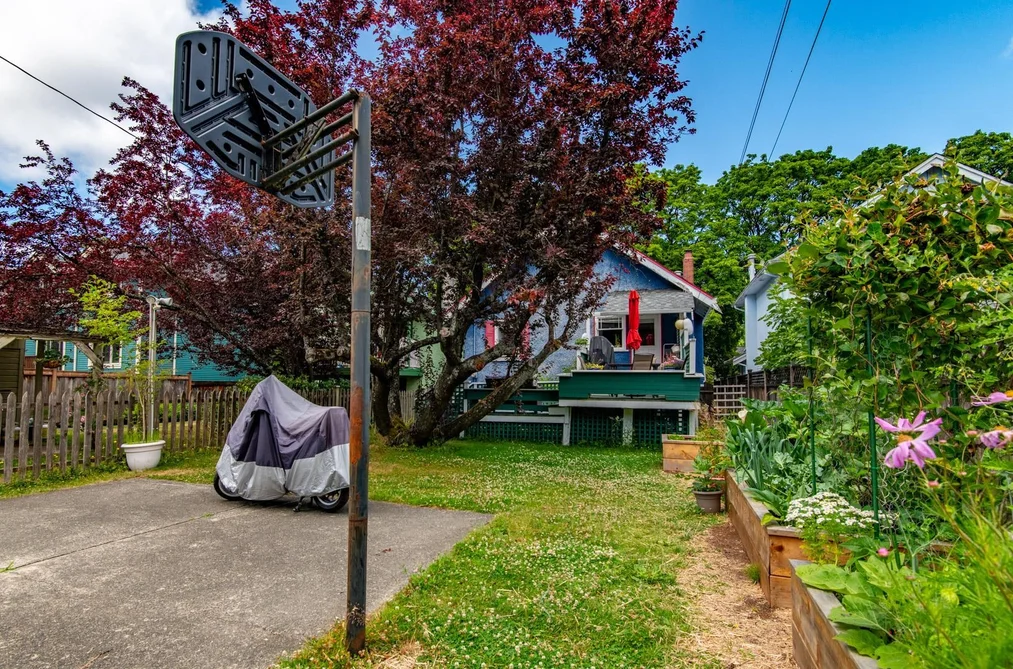 3346 W 11TH AVENUE, Vancouver BC V6R 2J8, Vancouver BC — Residential for Sale — Photo 8 of 28