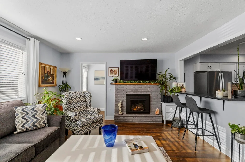 33469 5 AVENUE, Mission BC V2V 1W5, Mission BC — Residential for Sale - Photo 3