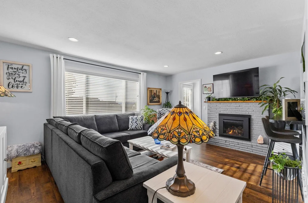 33469 5 AVENUE, Mission BC V2V 1W5, Mission BC — Residential for Sale - Photo 4