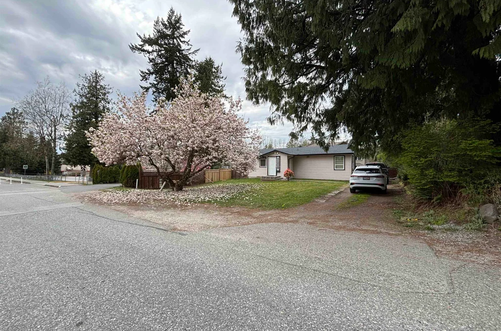 33475 CHERRY AVENUE, Mission BC V2V 2V5, Mission BC — Residential for Sale - Photo 2
